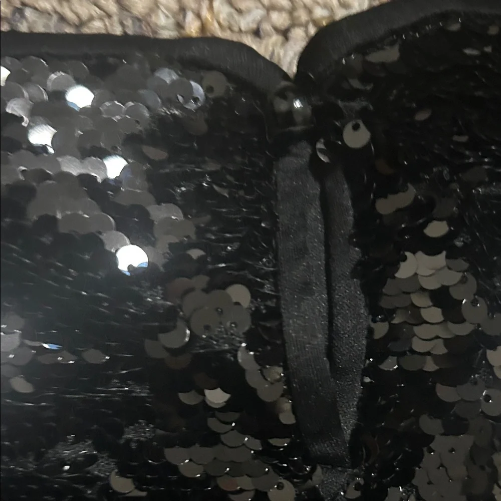 No Boundaries Black Sequin Sleevelss Top with matching shorts, Size XL 16/18 NWT - Picture 6 of 10